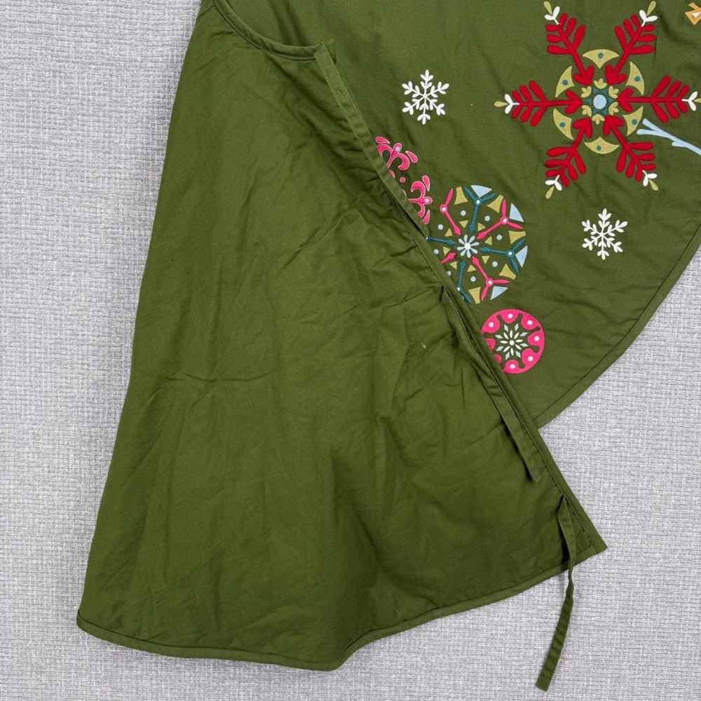 Vintage Pottery Barn Christmas Tree Skirt Home OS Embroidered Snowflake Country